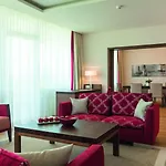 Hotel Oberwaid - Hotel. St. Gallen